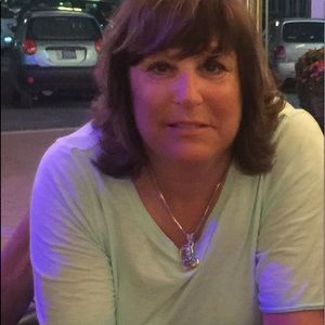 Meet your Posher, Caren